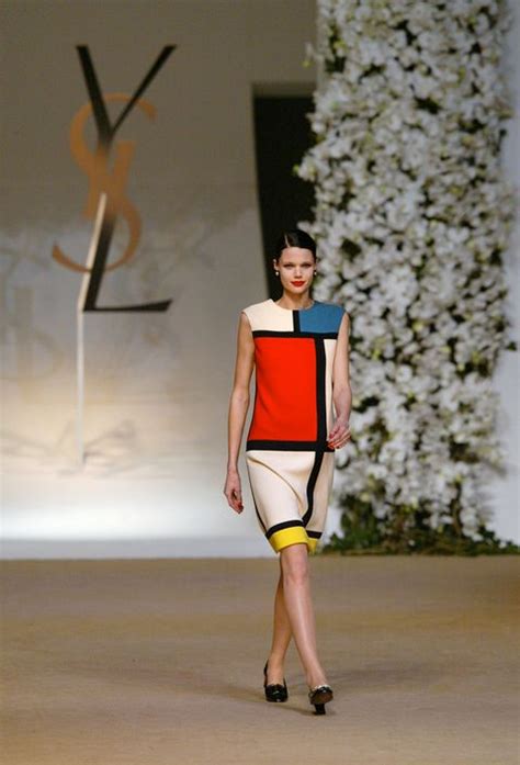 abito di balmain e abito di ysl a confronto|Storia del Mondrian Dress, il più imitato di Yves Saint Laurent.